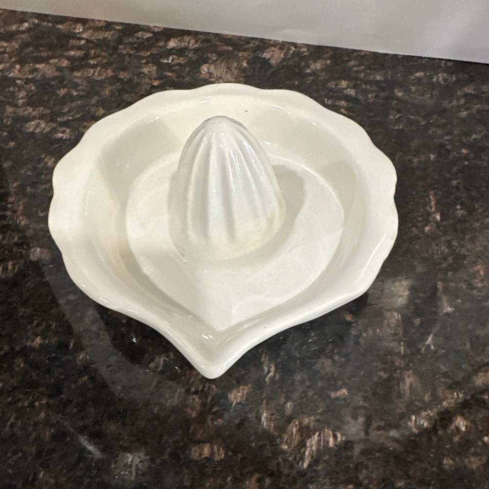 Vintage Hand Juicer 1950's White California Orange Citrus Pottery